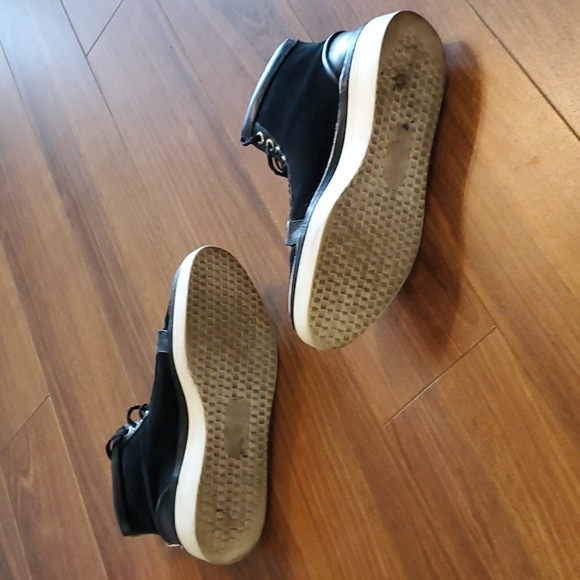 The Wishbone Collection - High Top Sneakers - Picture 6 of 6